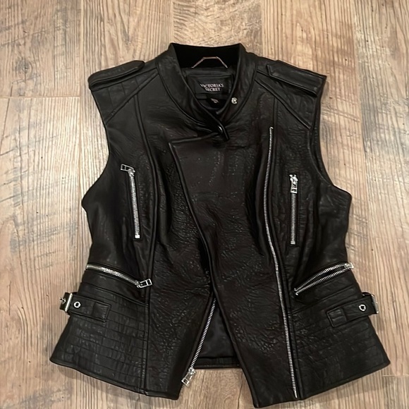 Victoria’s Secret Woman’s Faux Leather Vest Size S/P - Picture 1 of 6